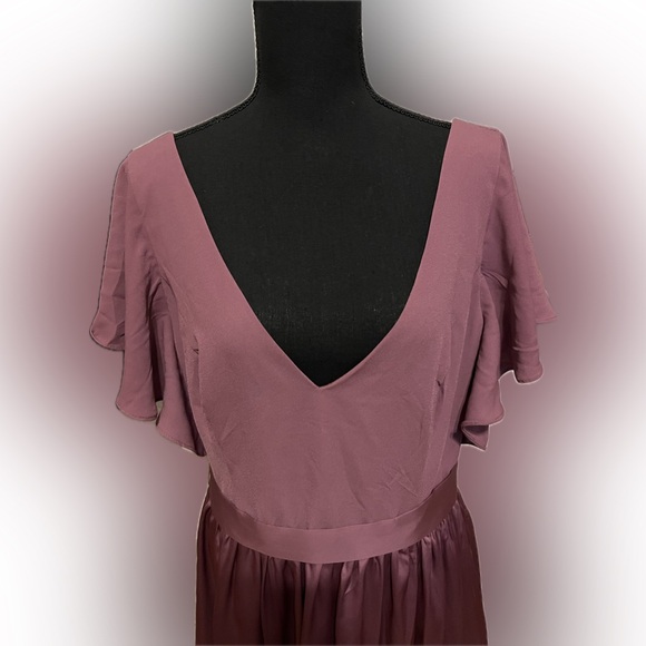 David’s Bridal Simple and elegant long back flutter sleeves gown Chianti S14 NWT - Picture 6 of 9